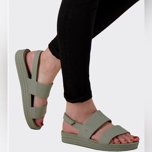 Reef Women’s Water Vista Sandal in Color Seagrass
